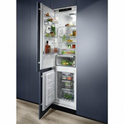 Хладилник Electrolux ENN3074EFW