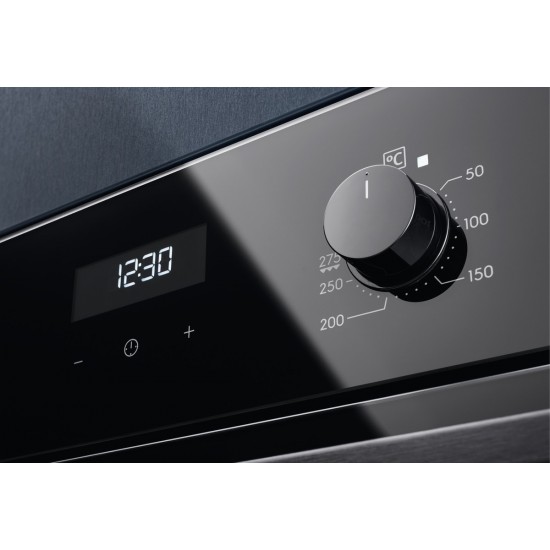 Фурна за вграждане Electrolux LOF4P06BK